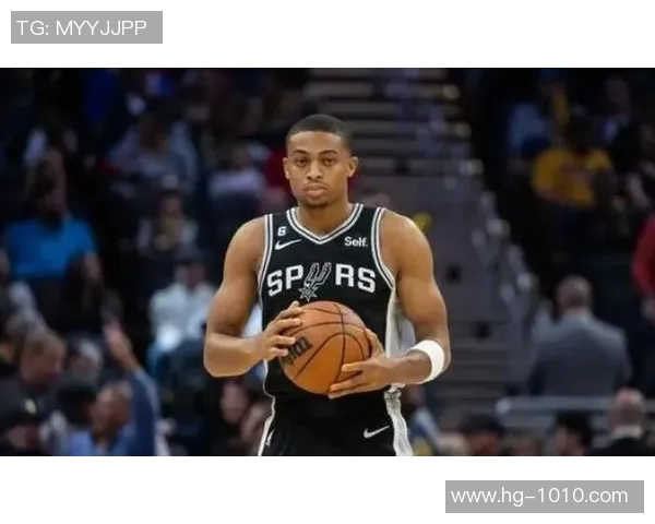 凯尔登约翰逊高效表现助力球队贡献14分6篮板2助攻展现实力 凯尔登约翰逊高效表现助力球队贡献14分6篮板2助攻展现实力