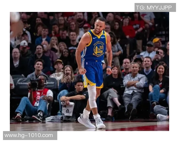 美媒调侃追梦面对无库里勇士惨败选择假装受伤退场 美媒调侃追梦面对无库里勇士惨败选择假装受伤退场