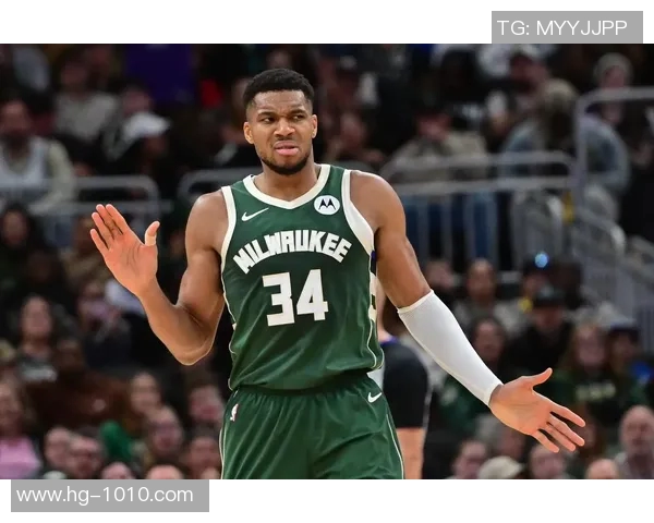 字母哥因右小腿拉伤缺阵昨天提前离场明天雄鹿对阵独行侠